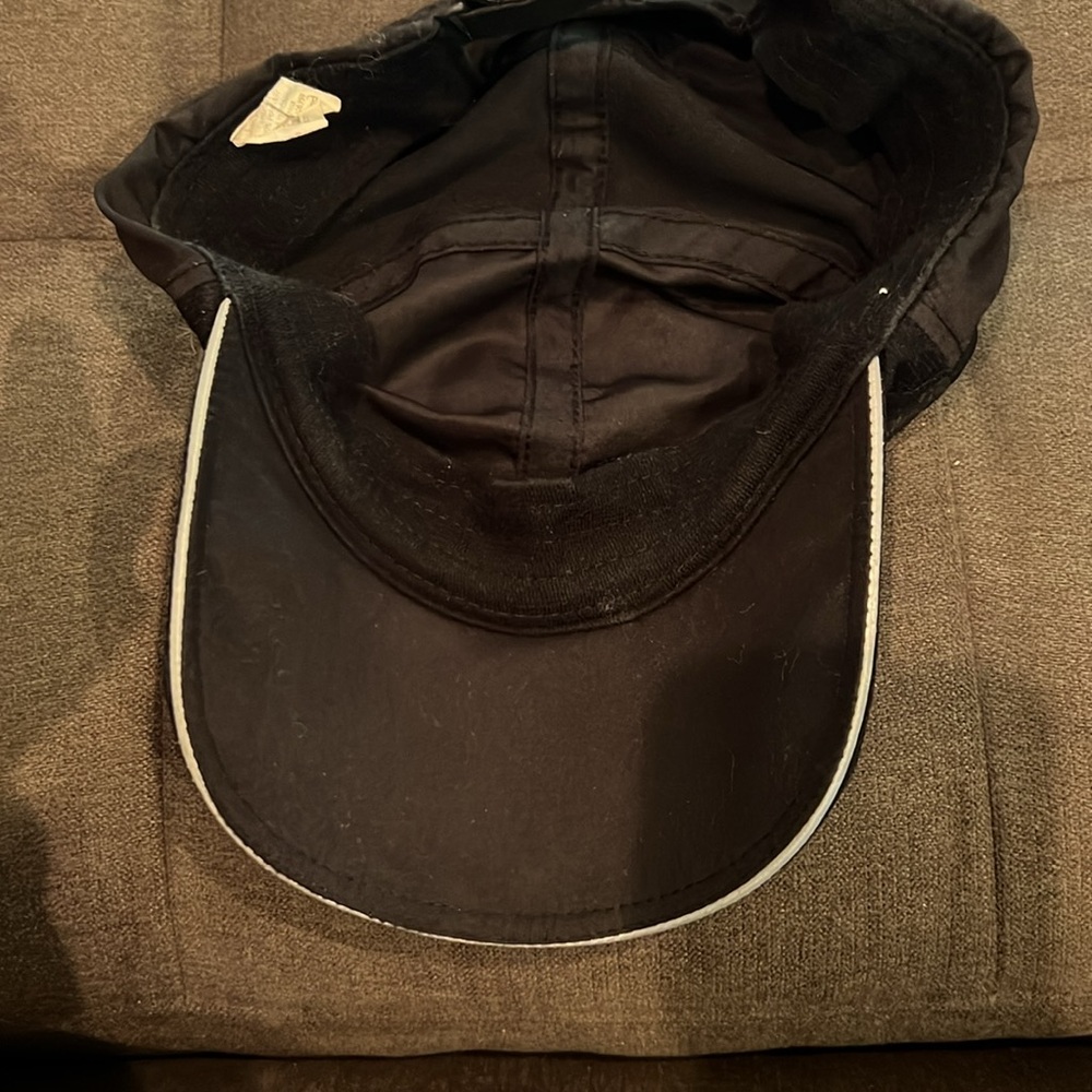 Lululemon hat - Picture 4 of 5